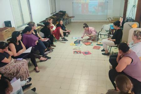צוותי הגיל הרך בישובים בהרצאה בנושא: אתגרים בגידול וחינוך בנים בחברה הישראלית