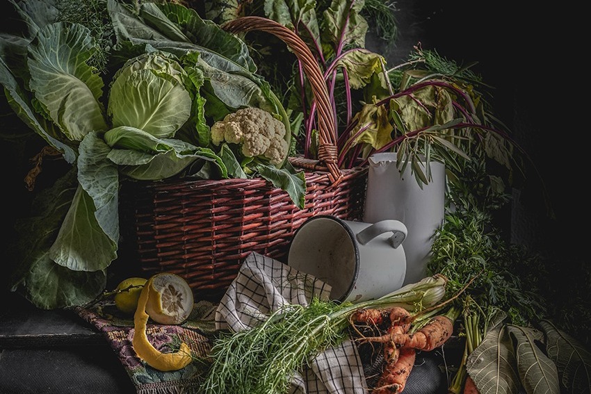 סל מלא ירקות, צילום מילי אברהם - חוות קיימא נהלל