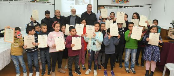 כל הכבוד לילדי בית הספר אל-רואאה במנשית זבדה שסיימו את קורס "מחשב לכל ילד"! 